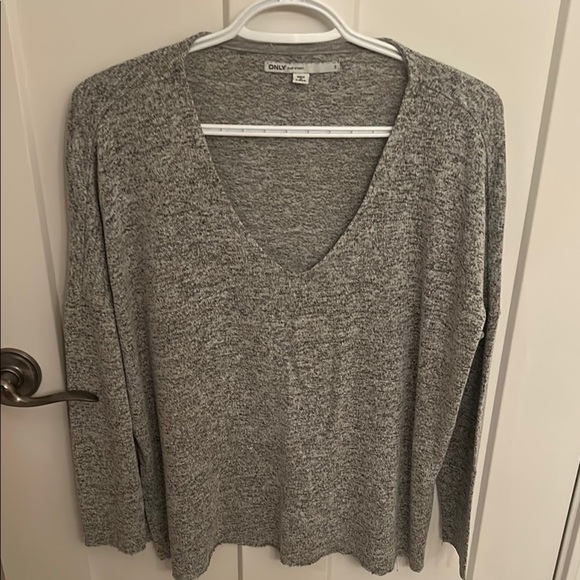 Only our story Gray V-Neck Sweater with Relaxed Fit, size S - Picture 1 of 4